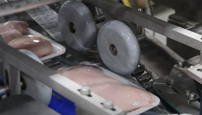 Ossid tray overwrapping solutions for the poultry industry 